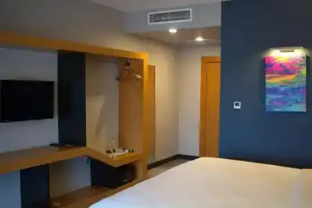 Roof 264 and Suites - 31