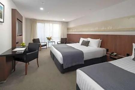 Rydges Latimer - 86