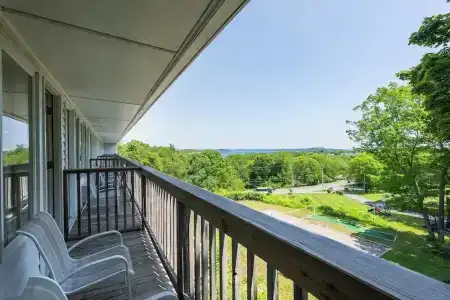 Wonder View Inn - 58