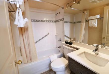 Divya Sutra Suites on Robson Downtown - 143