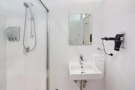 Rydges North - 26