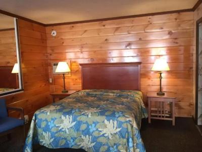 Lake Crest Inn - 42