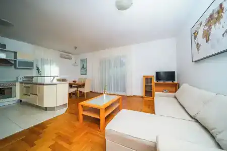 Pervanovo with Free Parking - 267
