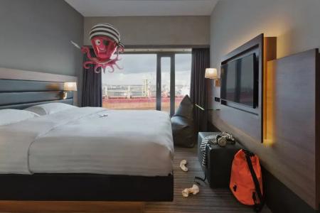 Moxy Amsterdam Houthavens - 16