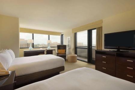 Hilton Miami Airport Blue Lagoon - 77