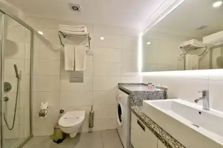 Green Garden Suites - 9