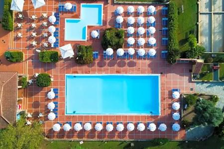 Agrustos Club - 17