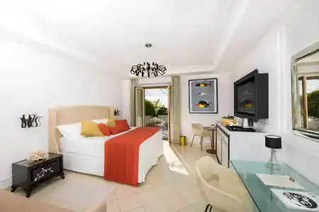 Eden Roc Suites - 3