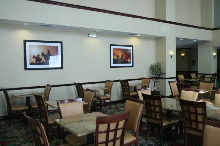 Hampton Inn & Suites I-20 - 32