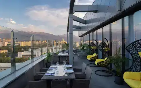 DoubleTree by Hilton Almaty - 4