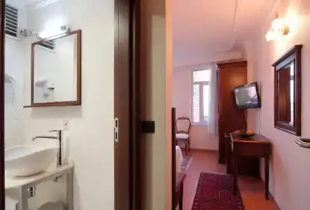 Ada Istanbul - 32