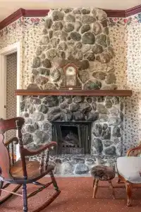 Martine Inn - 9