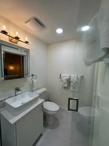Green Island Inn - 24