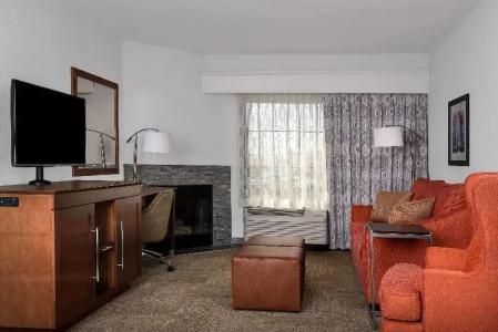 Hampton Inn - Suites-Civic Center - 35