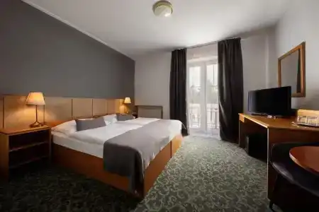 Prague Carl Inn restaurant & Free Parking - 23