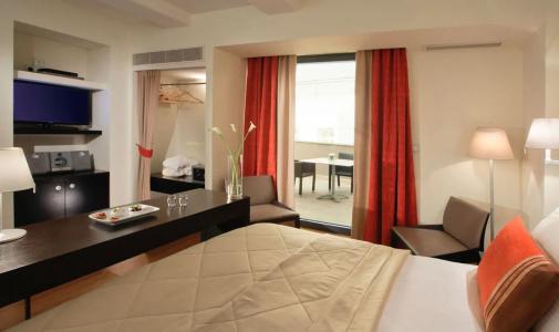 o&b Athens Boutique - 161