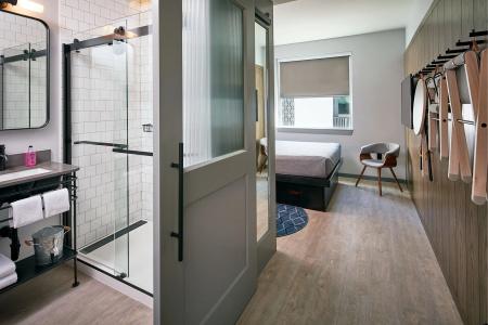 Moxy Denver Cherry Creek - 12