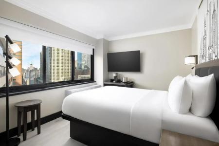 The Manhattan at Times Square - 4