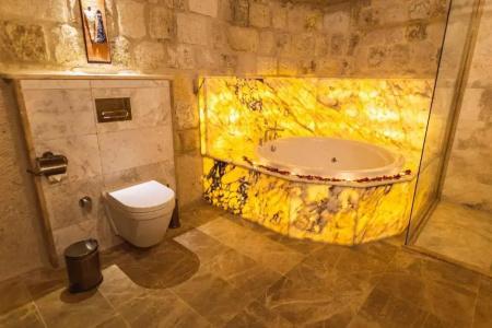 Solo Cave Suites - 195