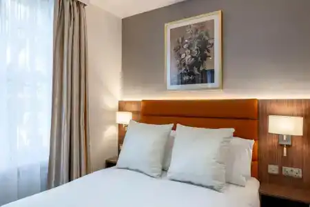 The Castleton - 4