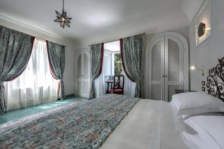 Augustus & Resort - 7
