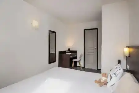 Brit Opal Centre Port - 36