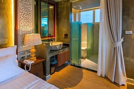 Kroque Boutique & Bistro - 50