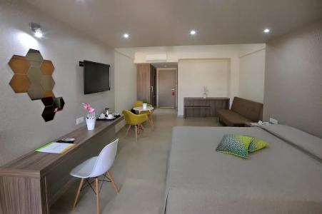 Nelia Gardens - 41