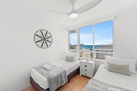 Burleigh Beach Tower - 71