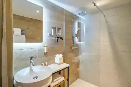 Mercure Avignon Gare Tgv - 42