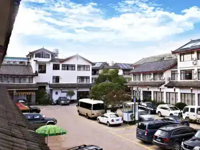 Lijiang Huama - 5