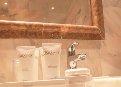 Grand Palladium - 70