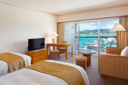 Renaissance Okinawa Resort - 3