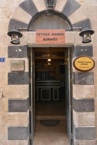 Zeynep Hanim Konagi - 7