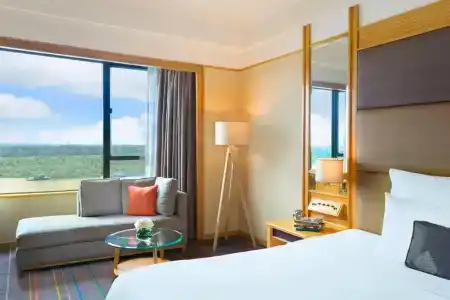 Renaissance Riverside Saigon - 64
