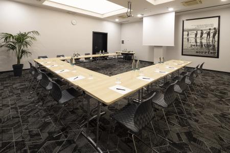 Holiday Inn Genoa City, An Ihg - 30
