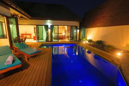Naiharn Beach Villa - 36