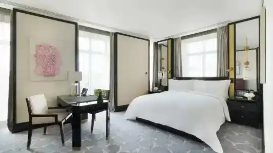The Peninsula - 39