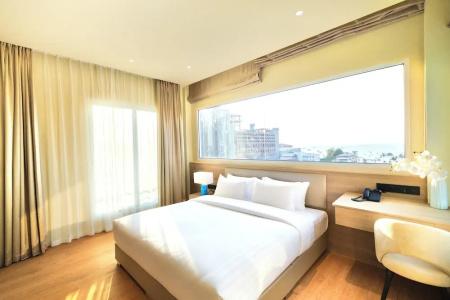The One Bay Breeze - 163