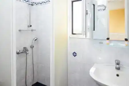 Klonos Anna - 8