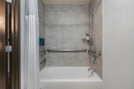 DoubleTree by Hilton - 50