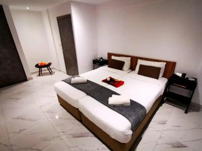 Nissi Adonis Suites - 20