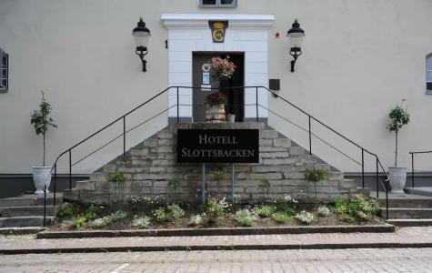 l Slottsbacken - 30