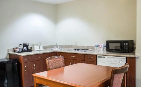 Four Points by Sheraton Arena - 22