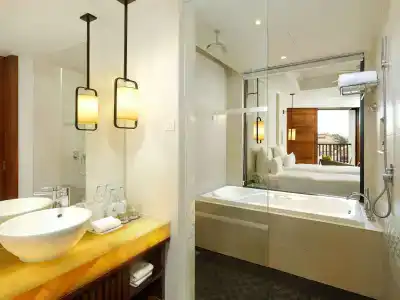 Pullman Danang Beach Resort - 9