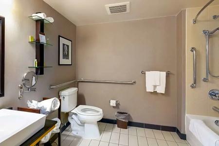 DoubleTree by Hilton Savannah Airport - 29