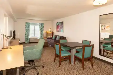 Hilton Garden Inn Airport - 102