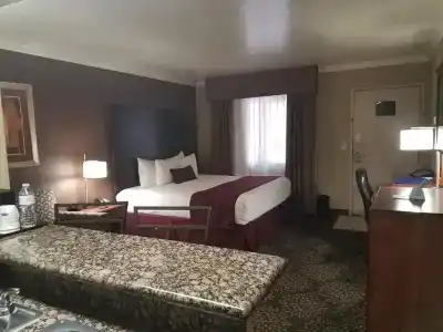 Best Western InnSuites Tucson Foothills & Suites - 45