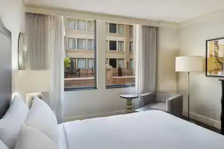 Renaissance New Orleans Arts Warehouse District - 3