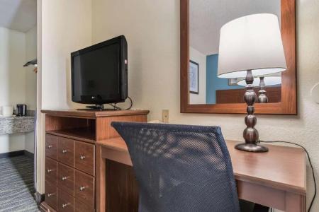 Quality Inn - 31